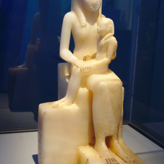 Statue of Queen Ankhenesmeryre II and her son Pepi II