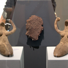 Two Female Figurines and a Clay Seal with the Name of Neithhotep in a Serekh