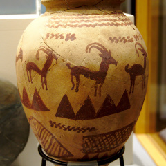 D-Ware Pot Decorated with Water, Gazelles, Desert Hills and Trees