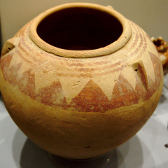 D-Ware Vessel with Painted Hills