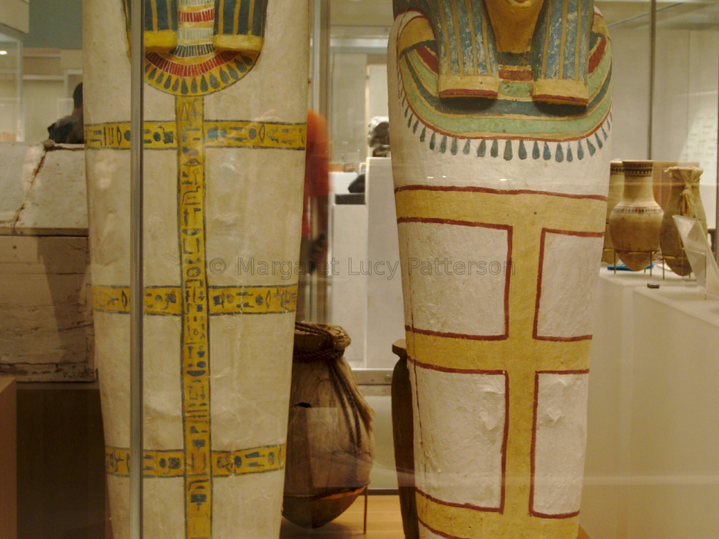 Coffins of the singer Harmose (left) and an anonymous woman (right)